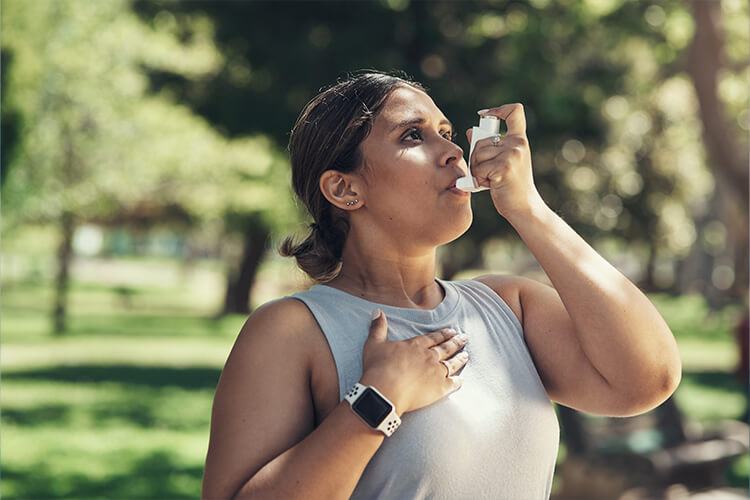 Using an asthma inhaler in the heat