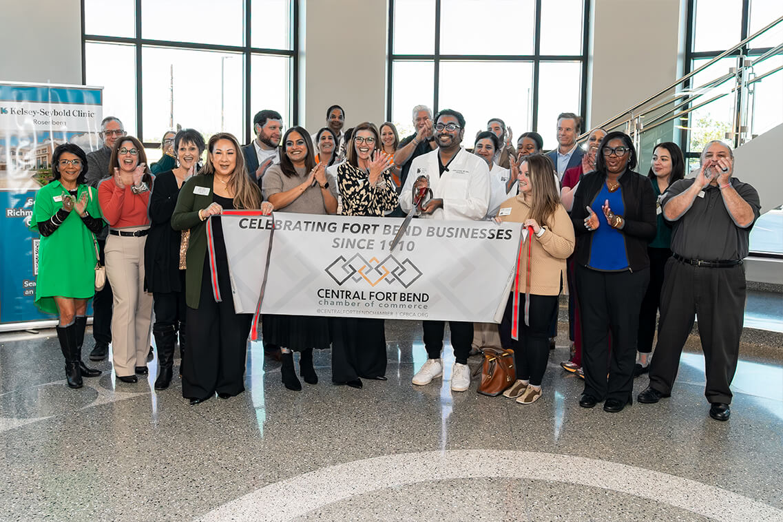 Kelsey-Seybold Clinic celebrates one year of Rosenberg Clinic with local chamber, cuts ribbon on new Senior Lounge