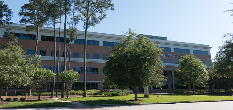 Exterior shot of Kelsey-Seybold's North Houston Campus.