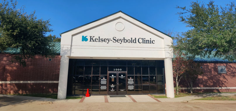 Exterior shot of Kelsey-Seybold's new Huntsville Clinic.