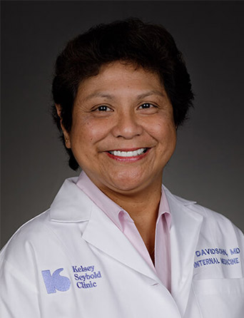 Portrait of Carminia Davidsohn, MD, Internal Medicine specialist at Kelsey-Seybold Clinic.