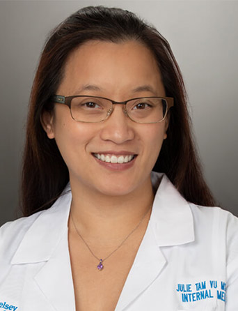 Portrait of Julie Vu, FNPC, Internal Medicine specialist at Kelsey-Seybold Clinic.