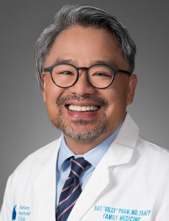 Portrait of Bao “Billy” Quoc Pham, MD, Family Medicine specialist at Kelsey-Seybold Clinic.