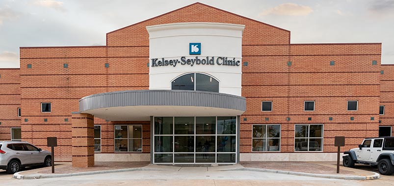 Exterior shot of Kelsey-Seybold's Tanglewood Clinic.